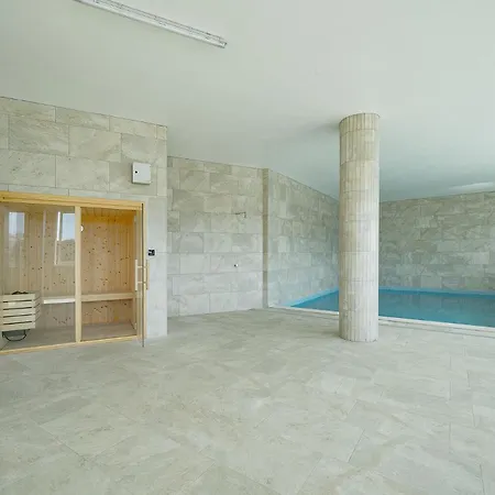 Marina View 7 With Pool By Homing Лагуш